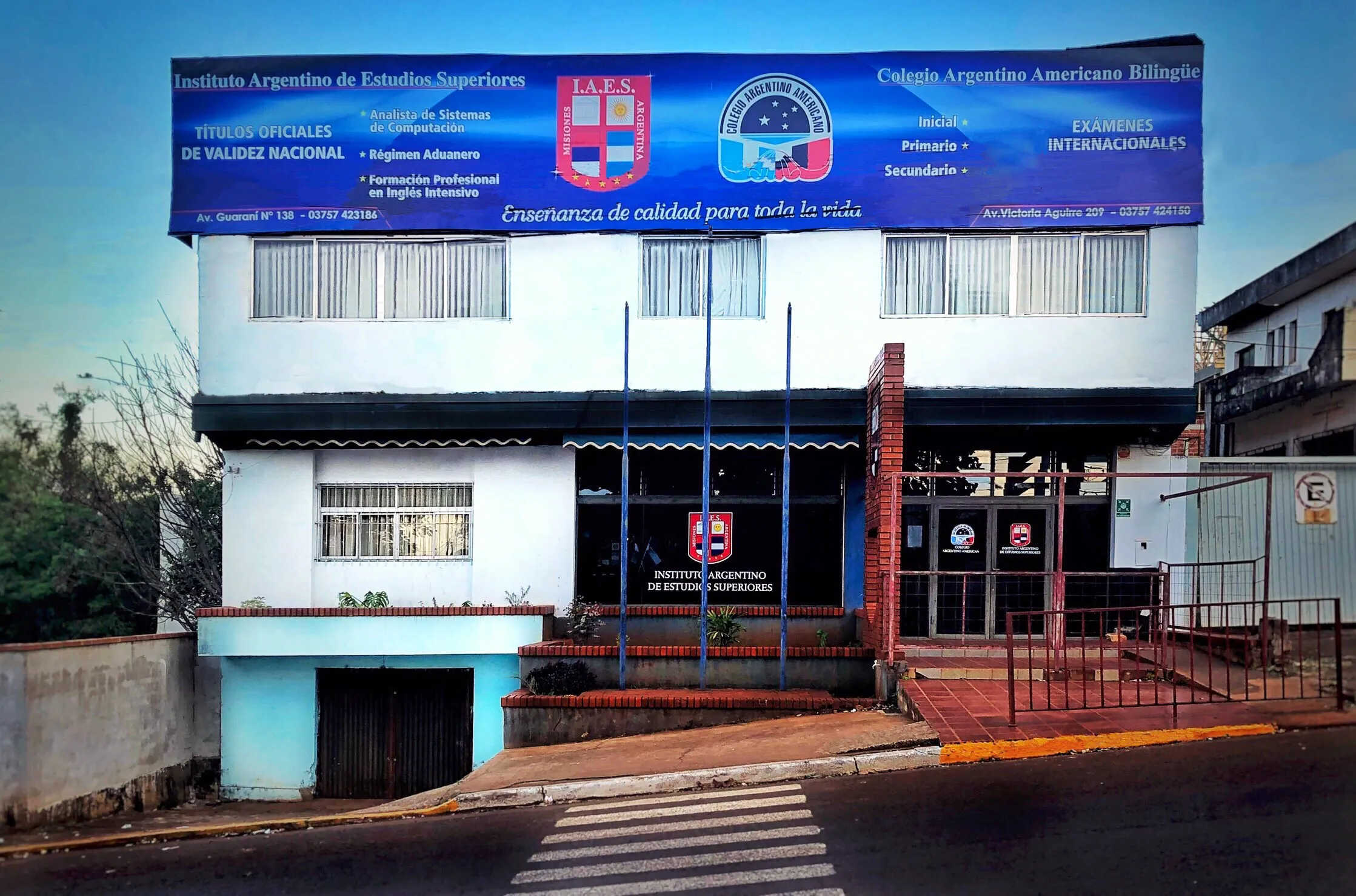 Edificio del IAES en Av. Guaraní 138, Puerto Iguazú