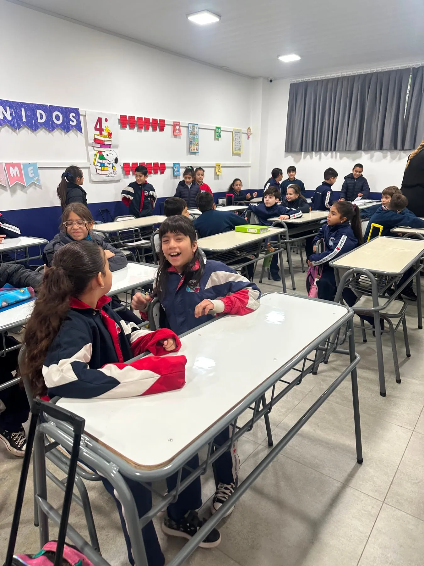 Alumnas y alumnos de cuarto grado en su aula del Nivel Primario
